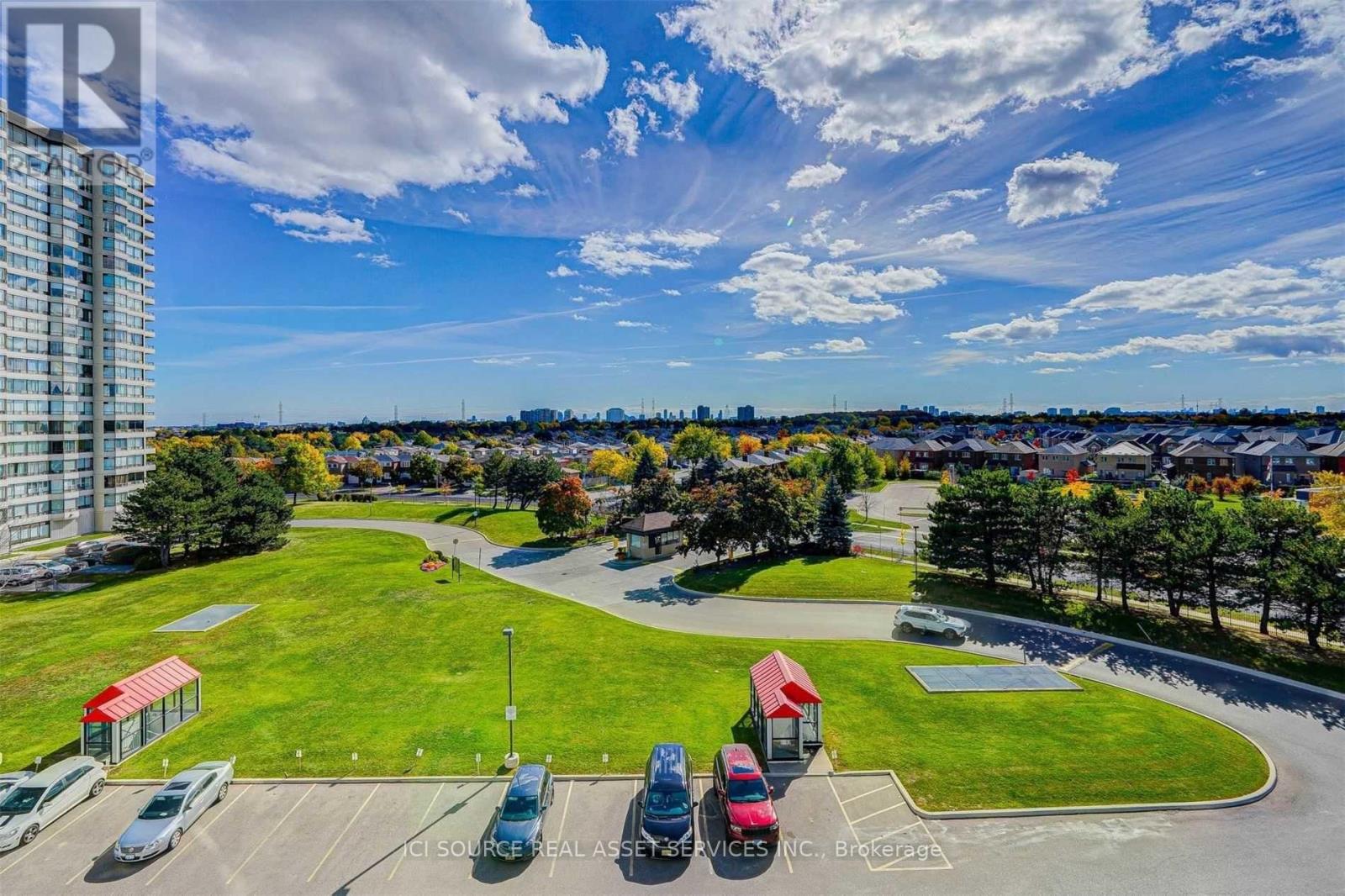 Apartment at 611 - 330 ALTON TOWERS CIRCLE, Toronto (Milliken)