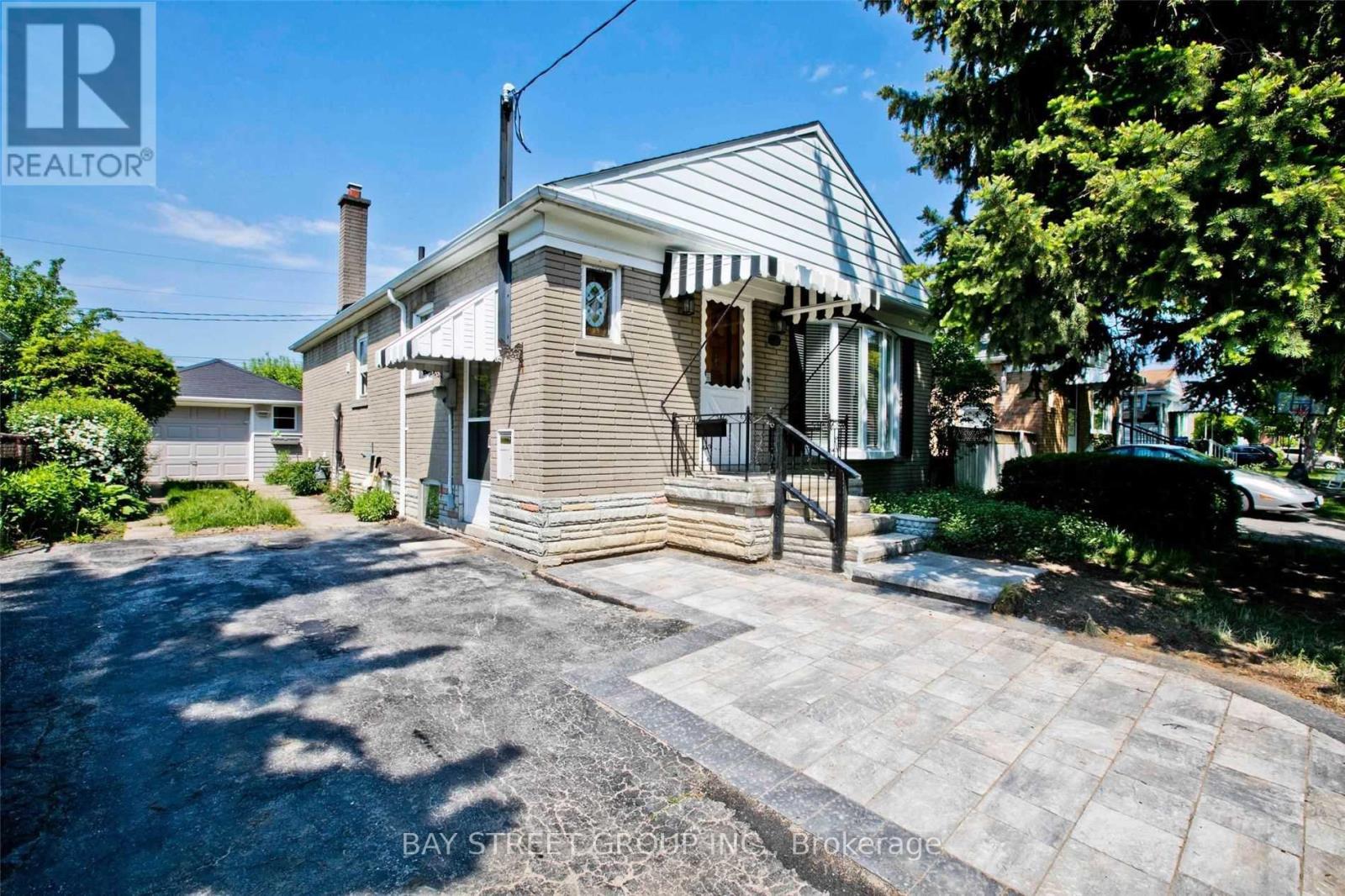Detached at 40 GREYLAWN CRESCENT, Toronto (Wexford-Maryvale)