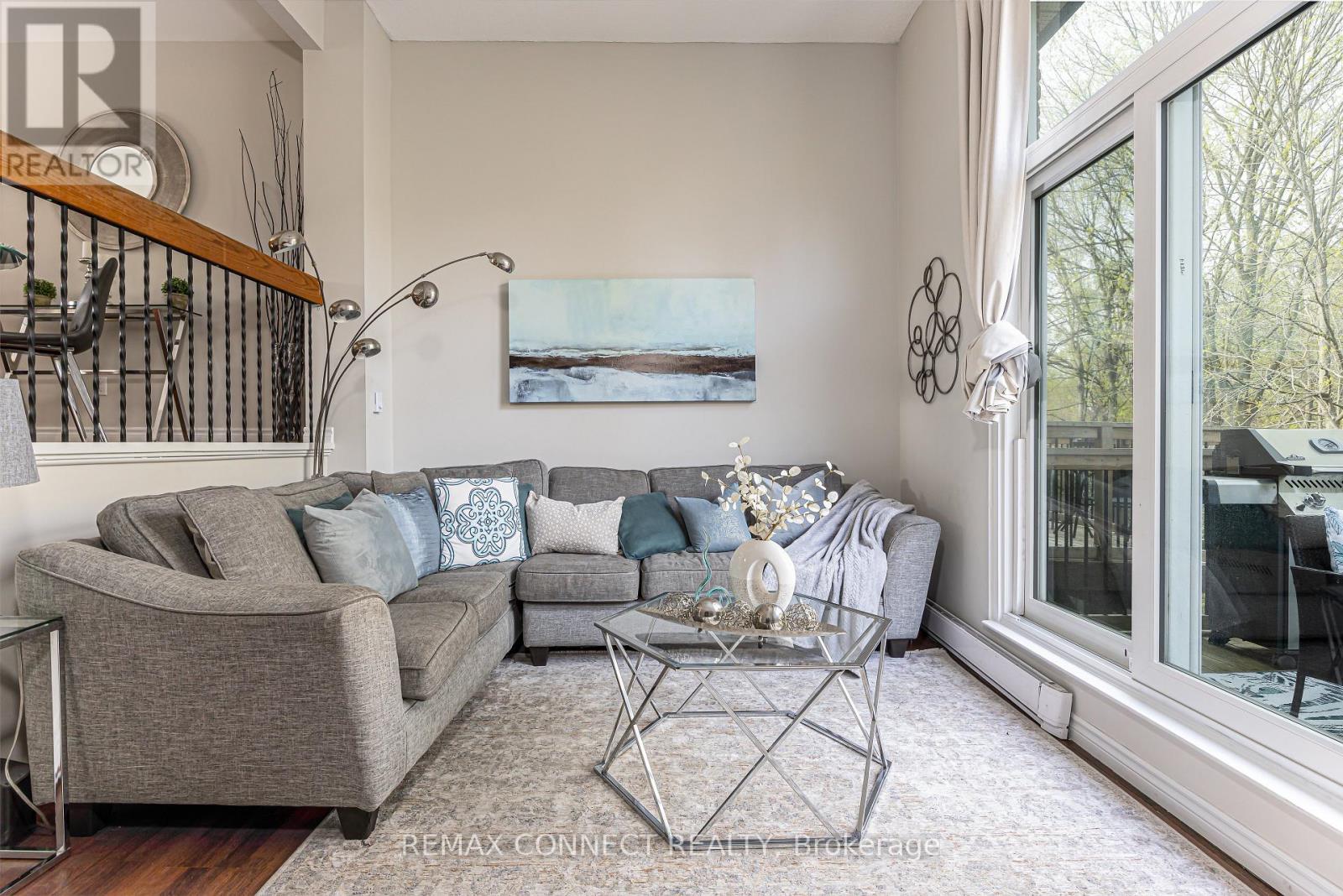 Townhouse at 37 - 350 CAMELOT COURT, Oshawa (Eastdale)