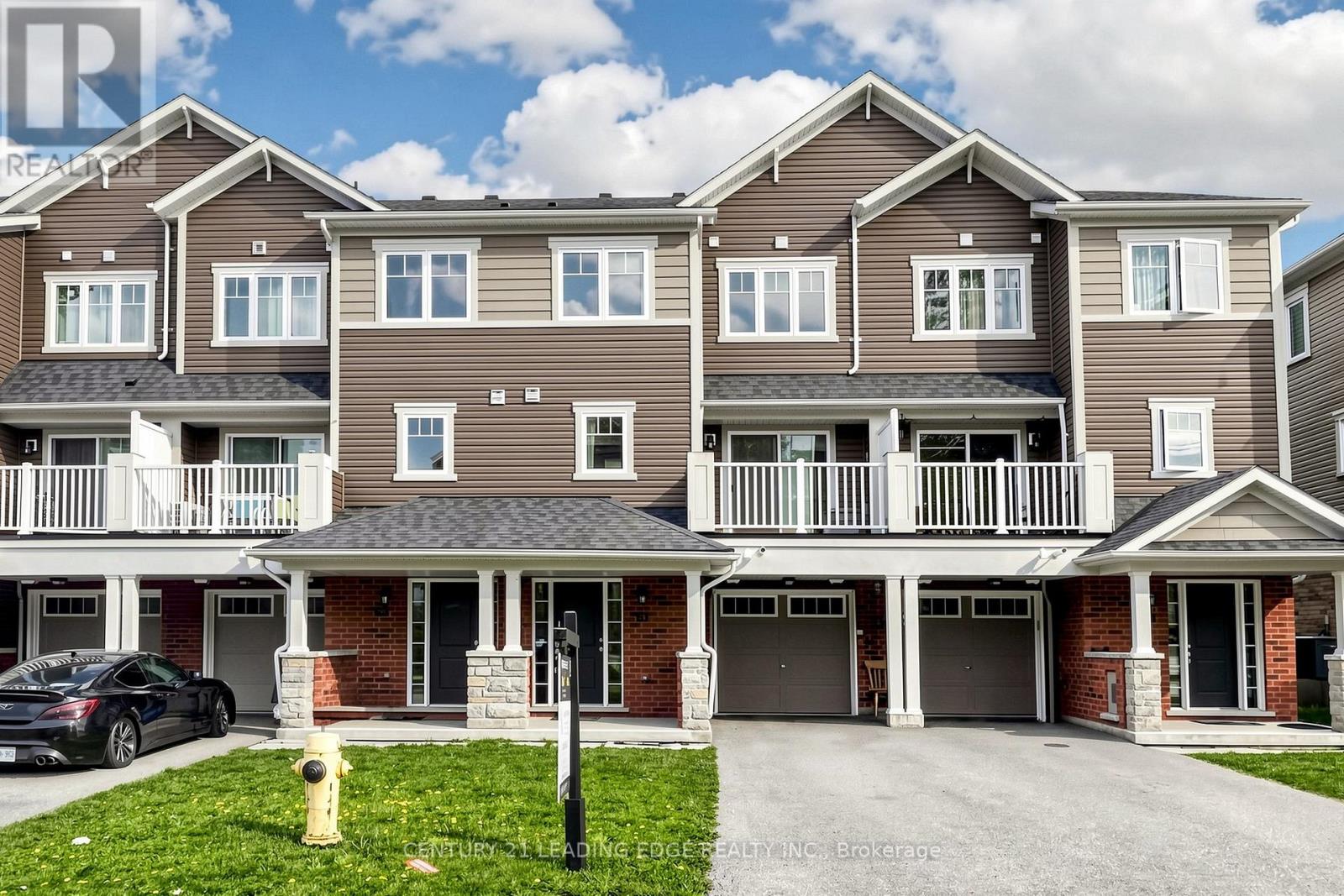 Townhouse at 61 FAR NORTH COURT, Oshawa (Windfields)