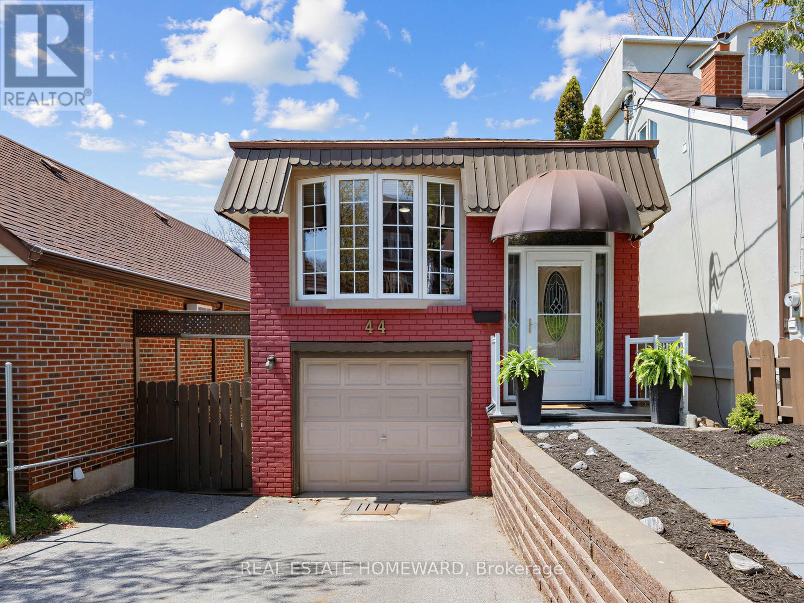 Detached at 44 WESTBOURNE AVENUE, Toronto (Clairlea-Birchmount)