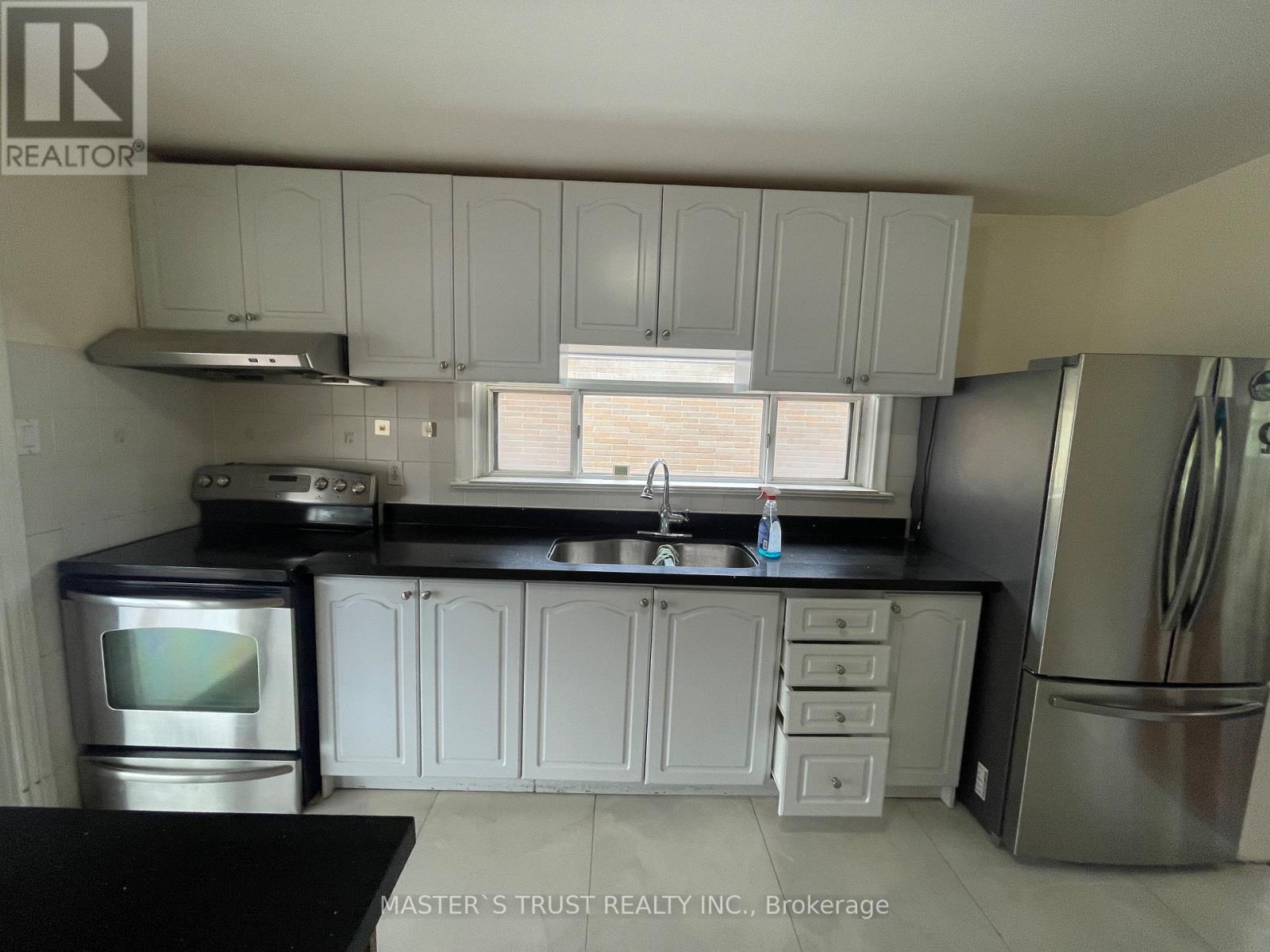 Detached at 10 HEATHER ROAD, Toronto (Agincourt South-Malvern West)