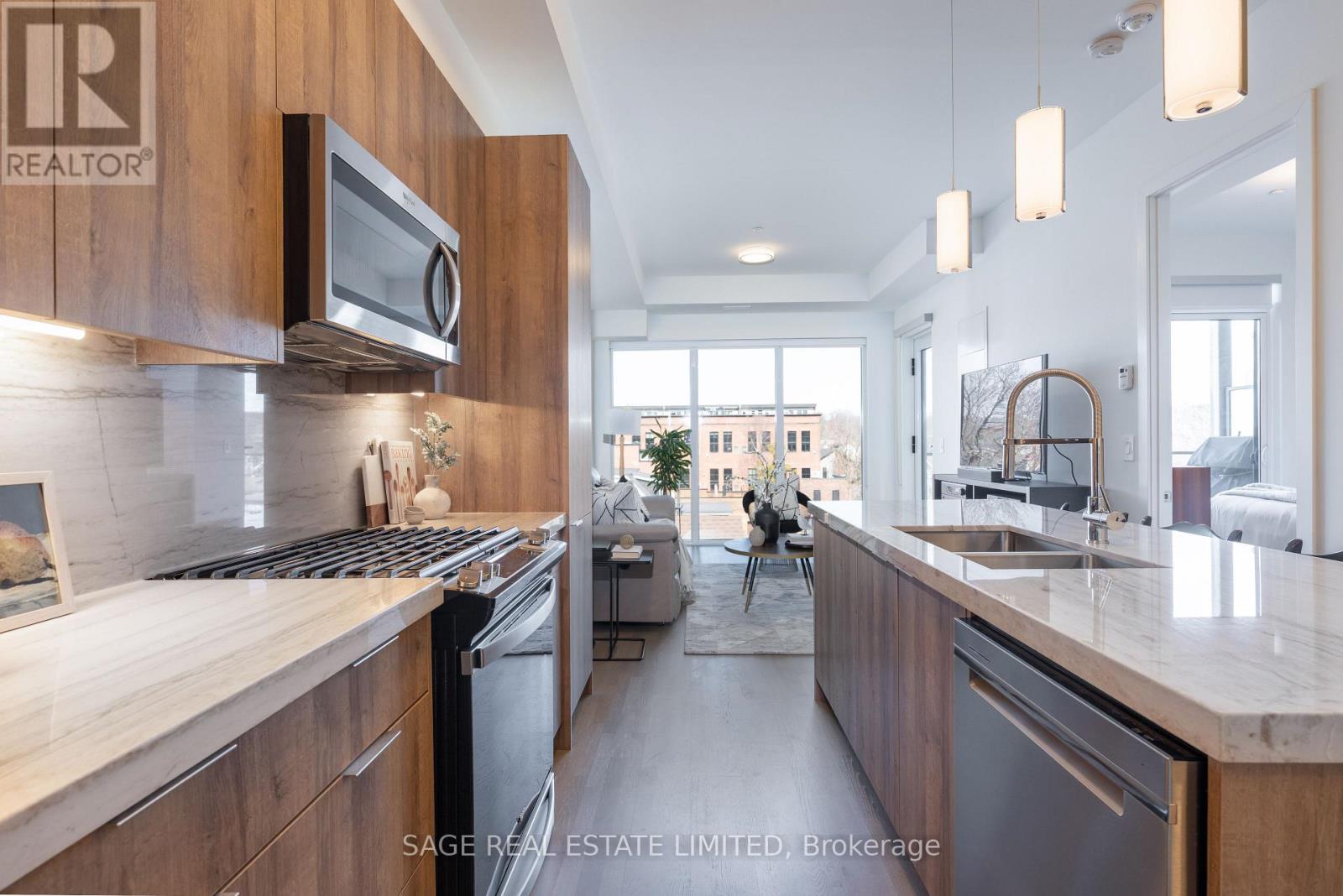 Apartment at 405 - 495 LOGAN AVENUE, Toronto (North Riverdale)