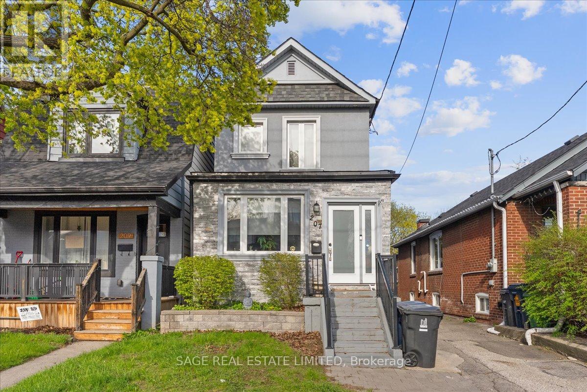 Detached at LOWER - 207 CEDARVALE AVENUE, Toronto (Woodbine-Lumsden)
