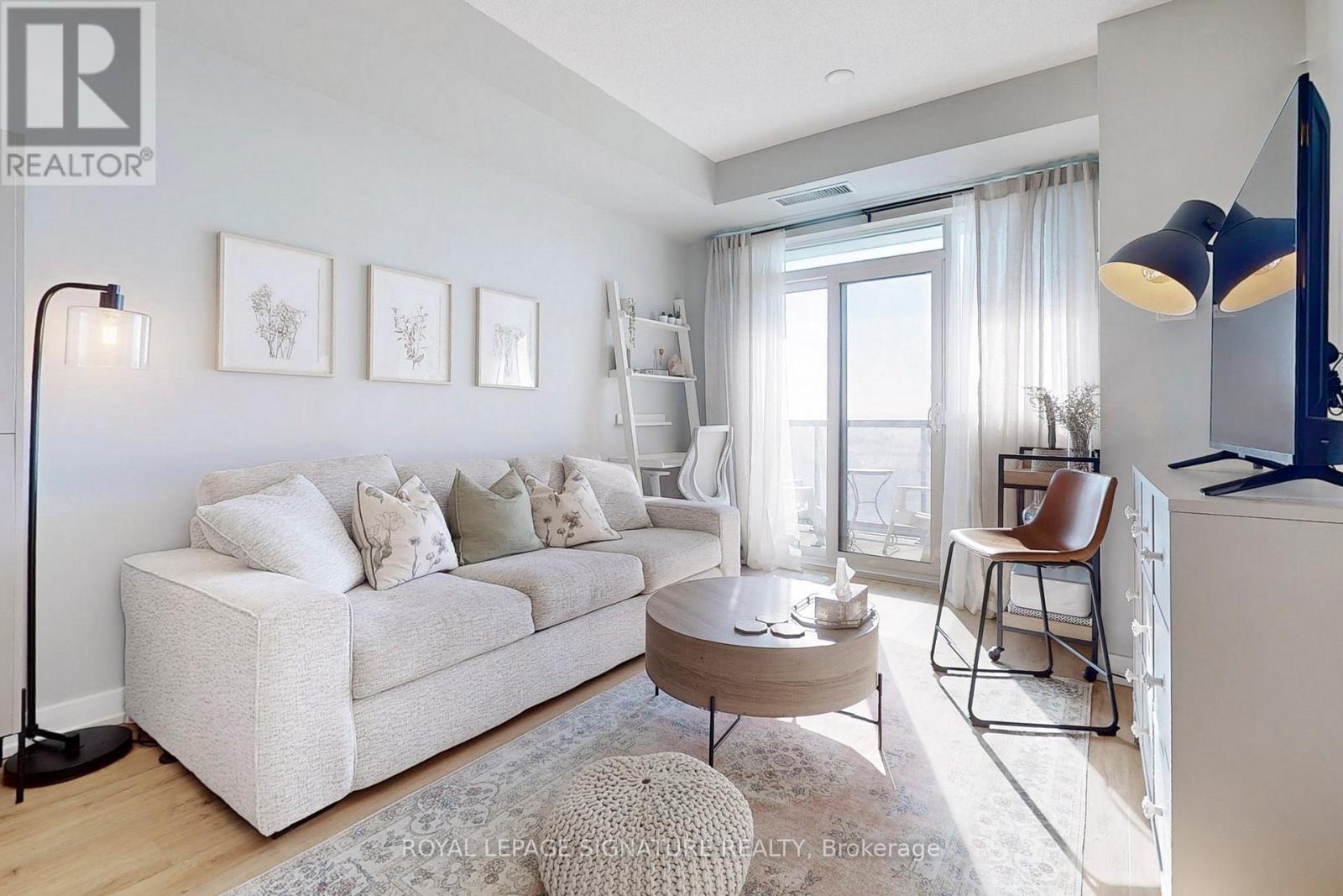 Apartment at 821 - 8 TRENT AVENUE, Toronto (East End-Danforth)