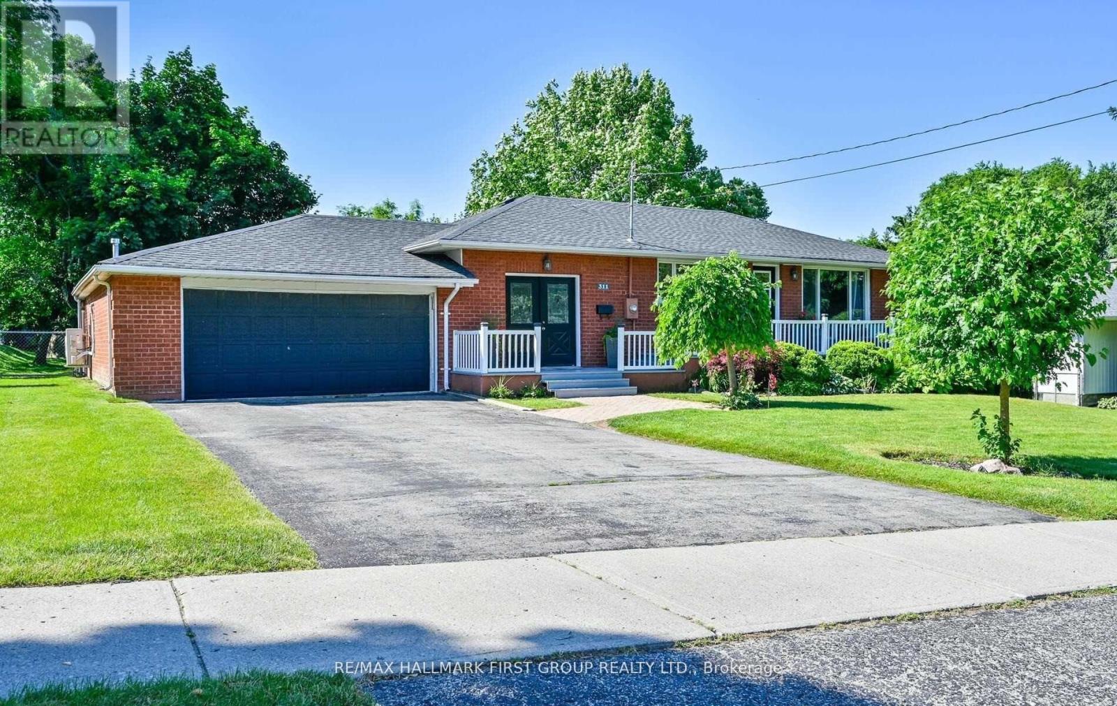 Detached at 311 FREDERICK STREET, Whitby (Blue Grass Meadows)
