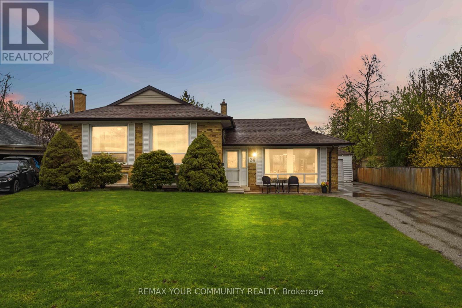 Detached at 24 MENDIP CRESCENT, Toronto (Dorset Park)