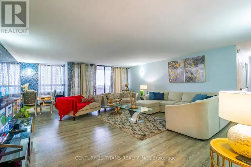 Apartment at 3001 - 3 MASSEY SQUARE, Toronto (Crescent Town)