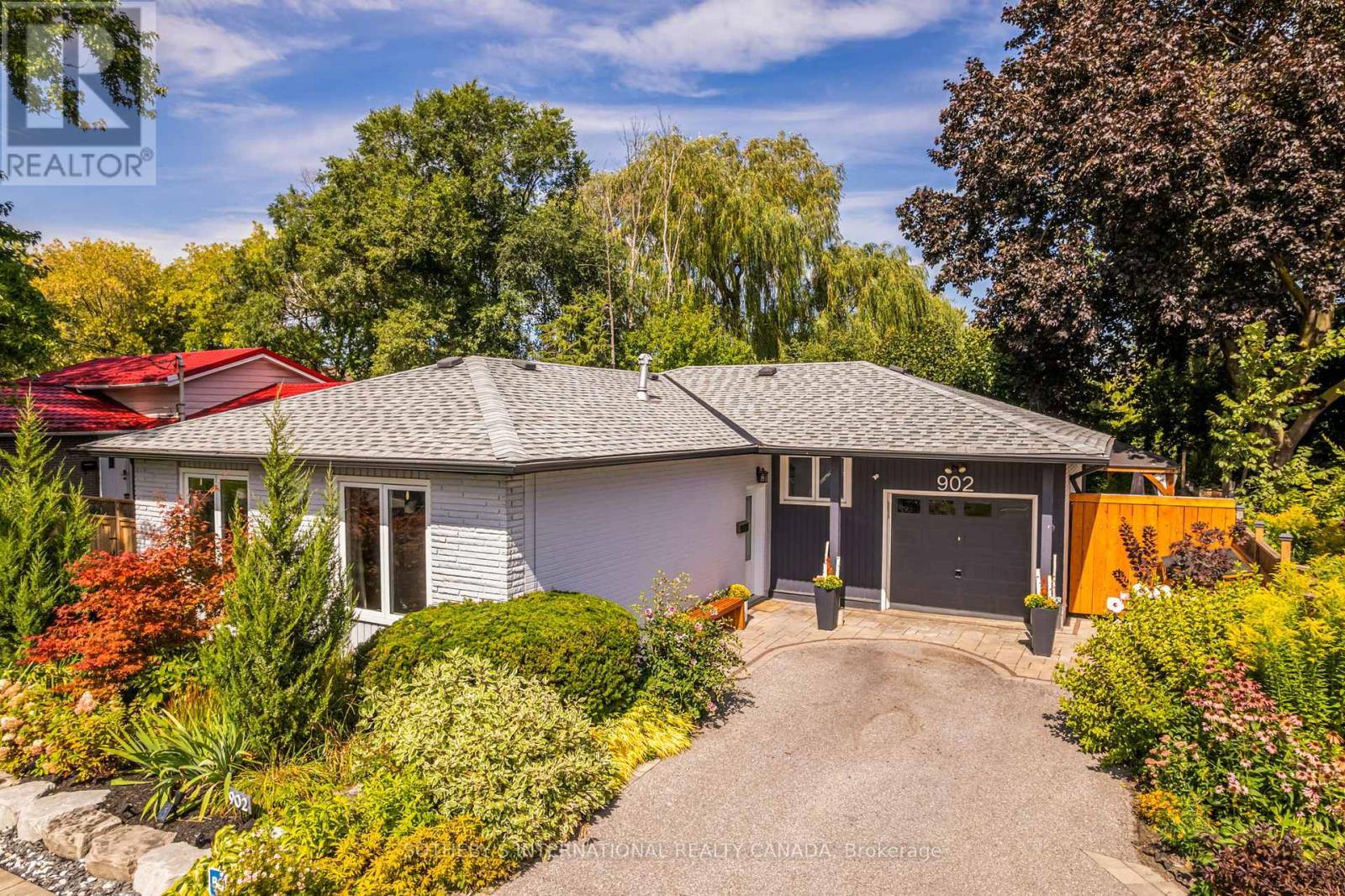 Detached at 902 VISTULA DRIVE, Pickering (West Shore)