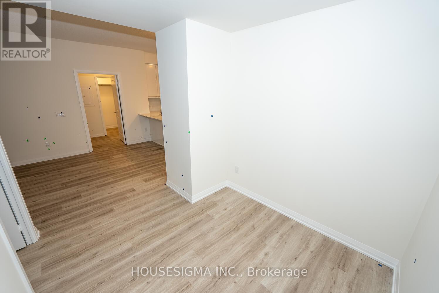 Apartment at 304 - 3260 SHEPPARD AVENUE E, Toronto