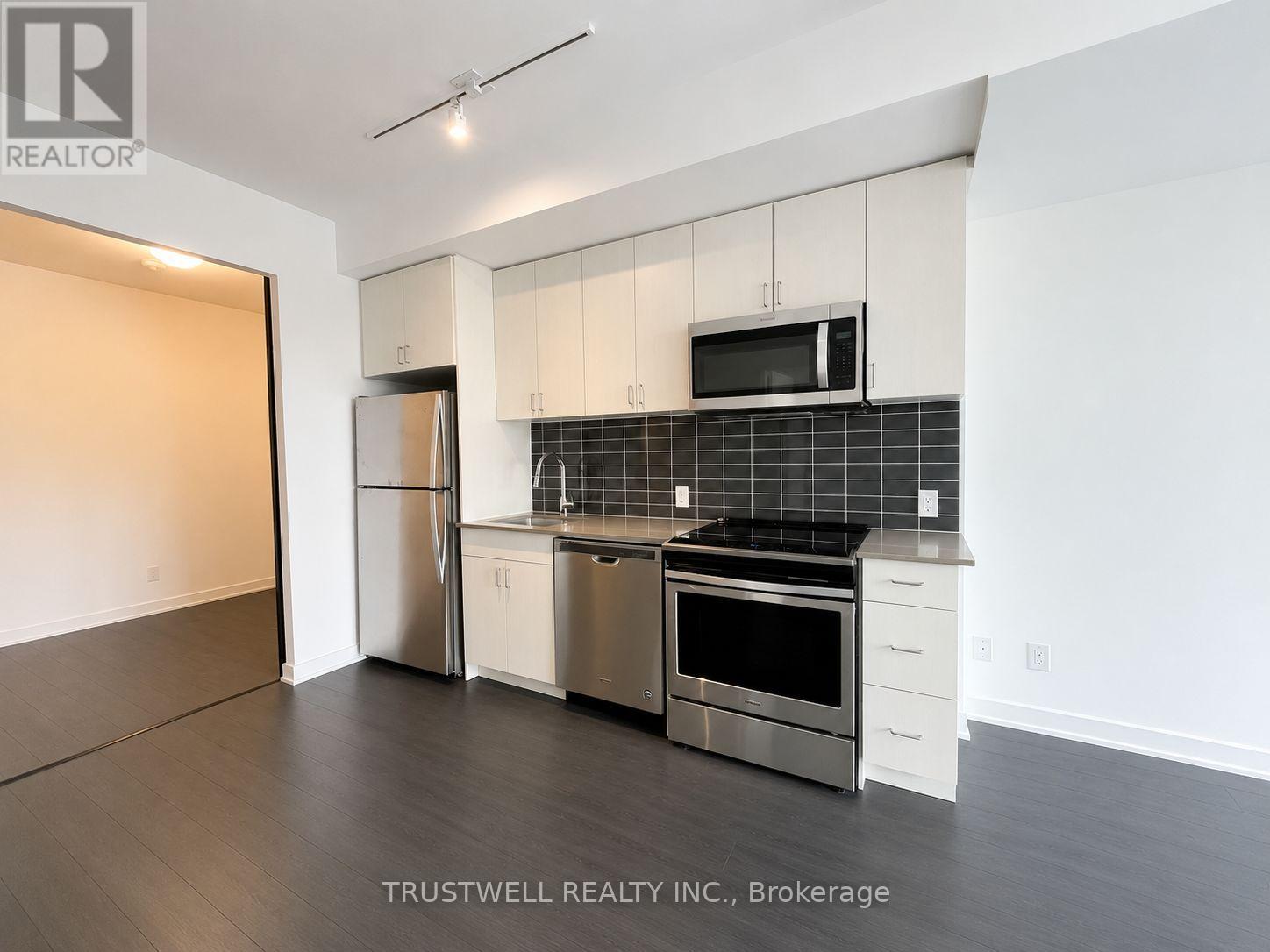 Apartment at 308 - 2799 KINGSTON ROAD, Toronto (Cliffcrest)