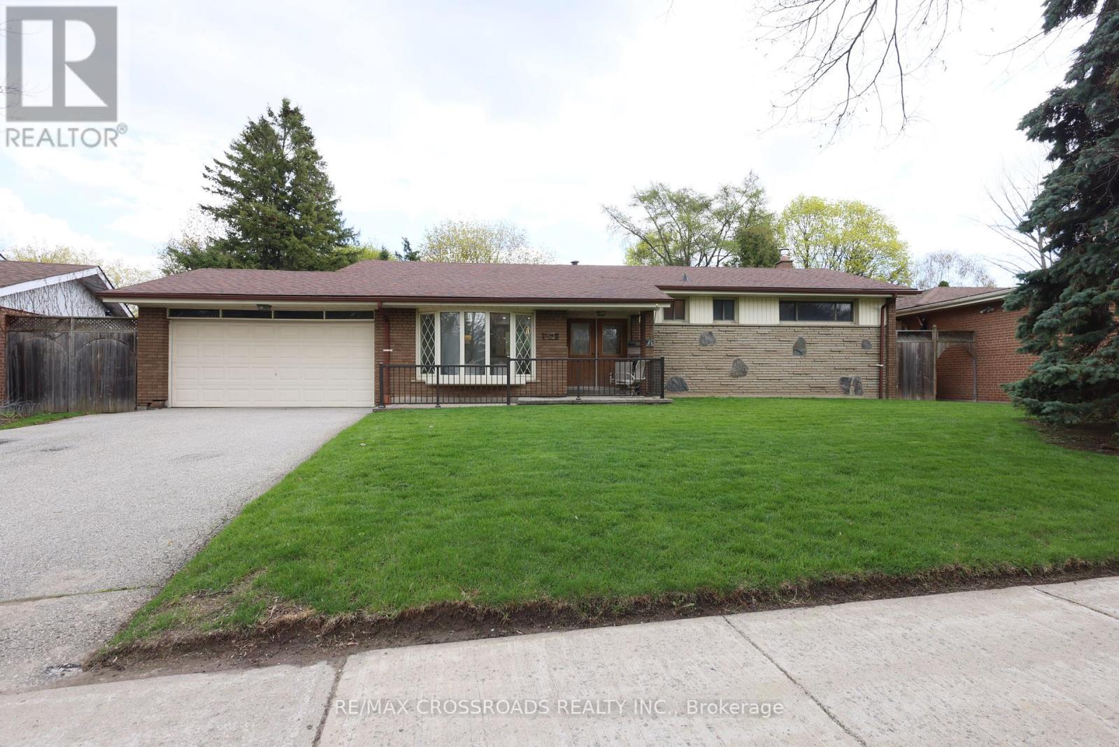 Detached at 83 PEGASUS TRAIL, Toronto (Woburn)