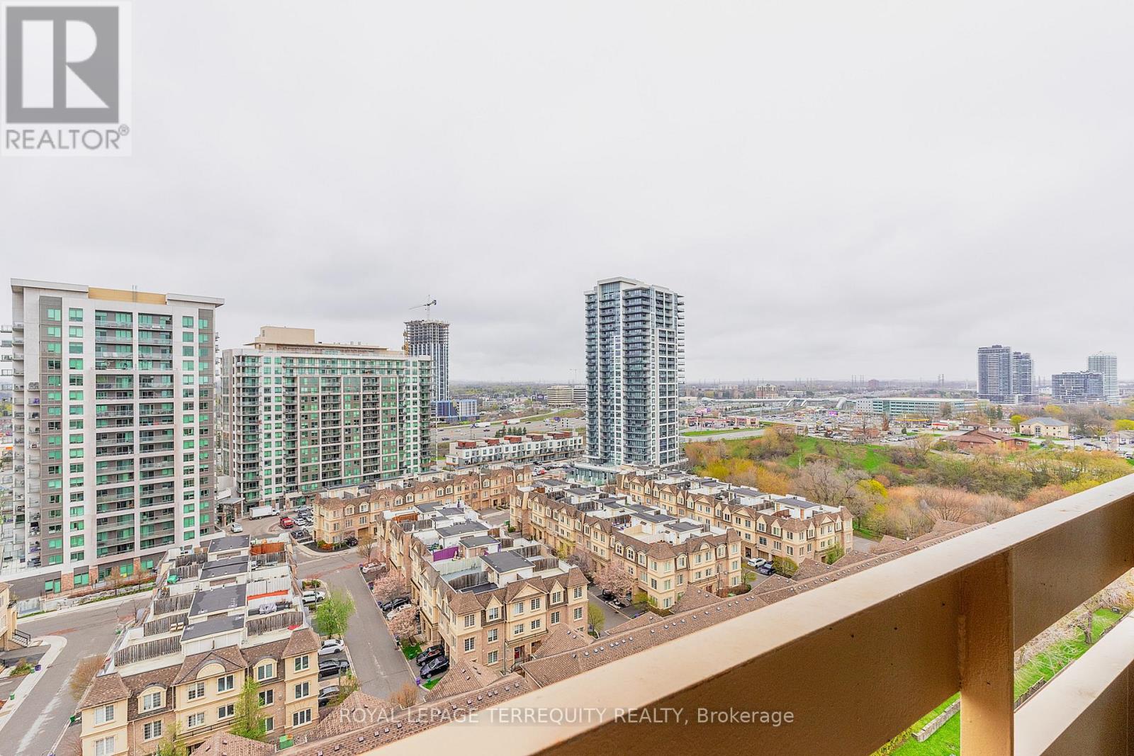 Apartment at 1701 - 1210 RADOM STREET, Pickering