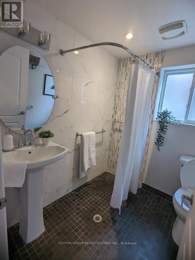 Multiplex at 2 - 465 ASHDALE AVENUE, Toronto