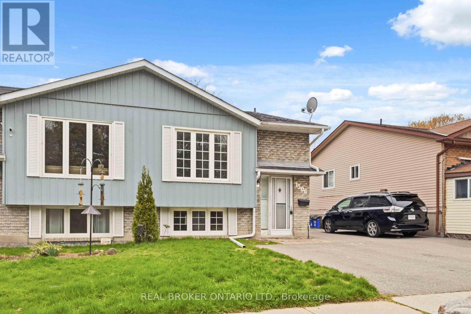 Semi-Detached/Link at MAIN - 1306 VALLEY DRIVE, Oshawa (Lakeview)