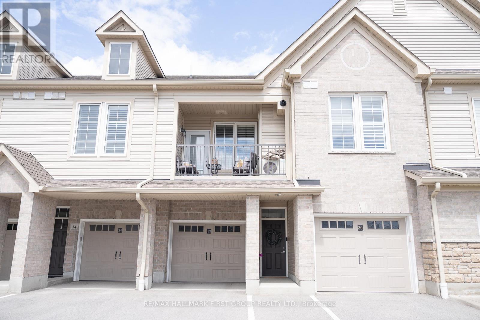 Townhouse at 33 - 1430 GORD VINSON AVENUE, Clarington (Courtice)