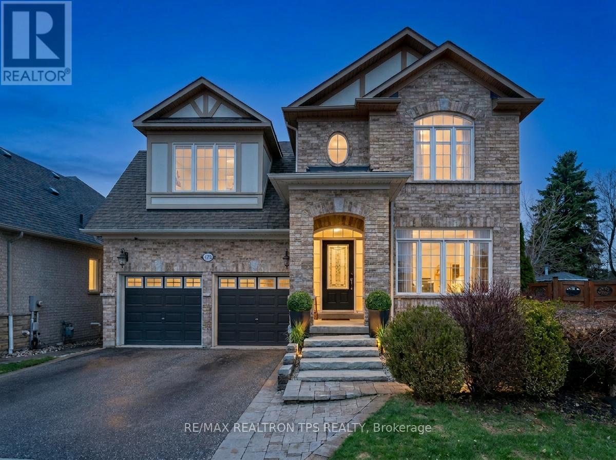 Detached at 555 KINGSFIELD LOOP, Oshawa (Samac)
