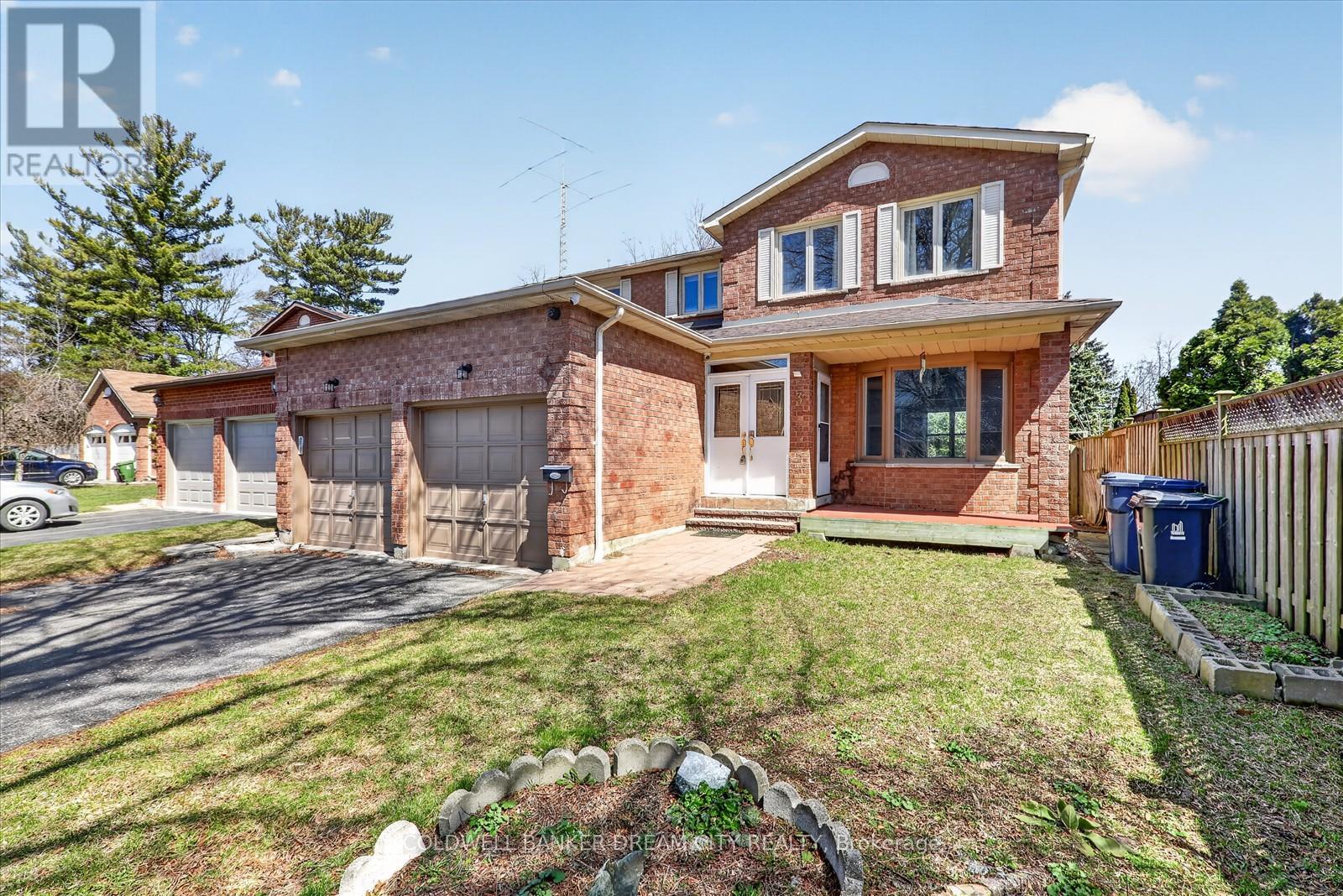 Detached at 3 WINDRUSH TRAIL, Toronto (Highland Creek)