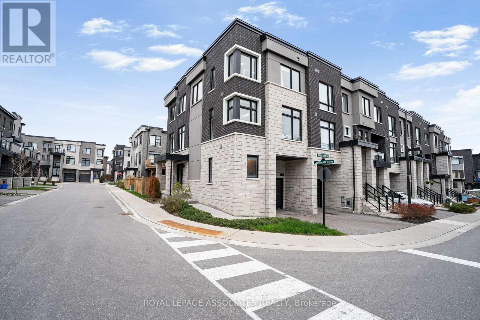 Townhouse at 1662 HIDDEN VALLEY GLEN, Pickering (Duffin Heights)
