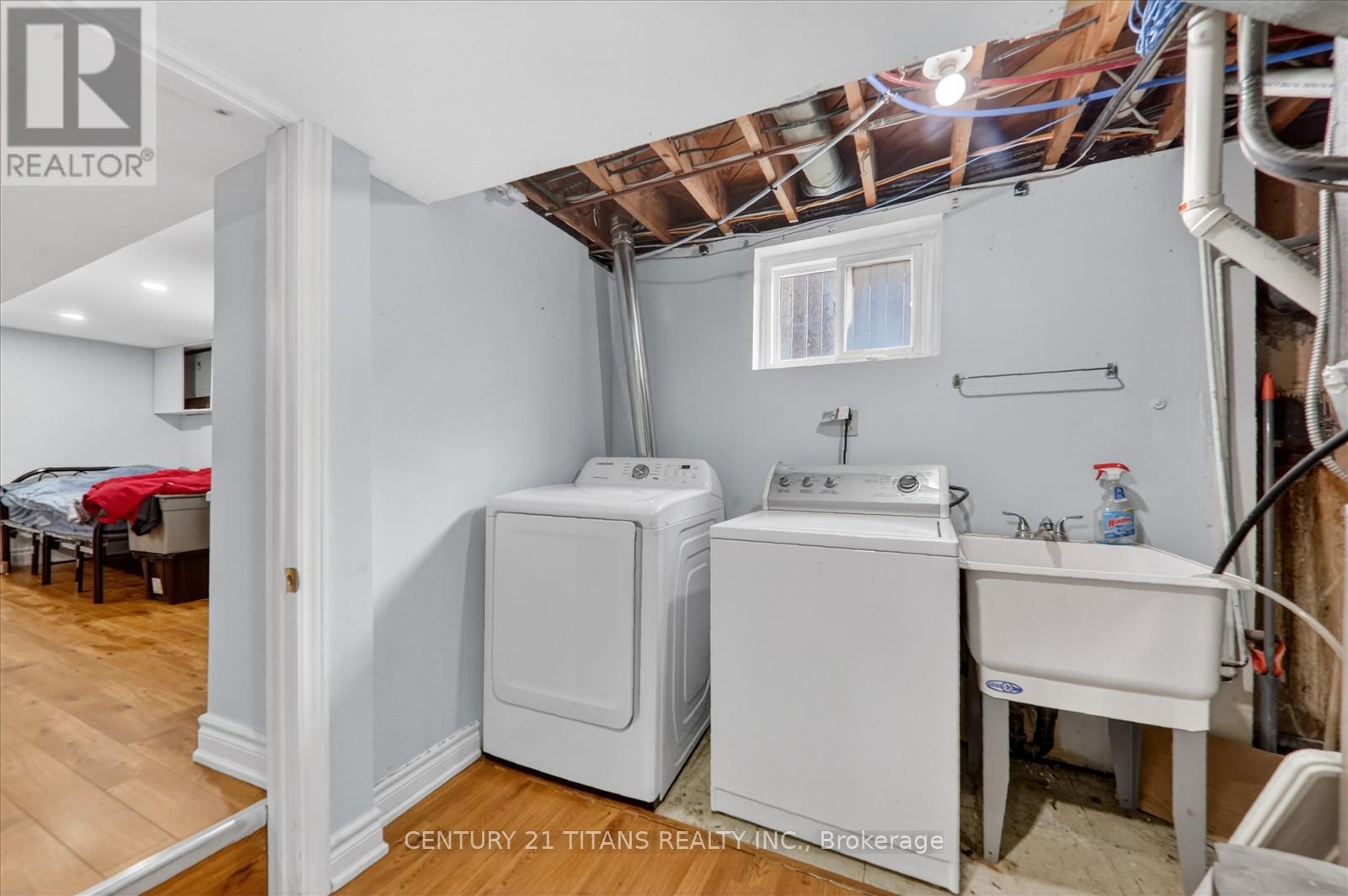 Detached at 47 KENTISH CRESCENT, Toronto