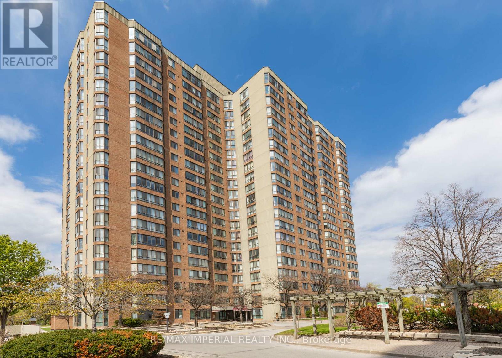Apartment at 2136 - 25 BAMBURGH CIRCLE, Toronto (Steeles)