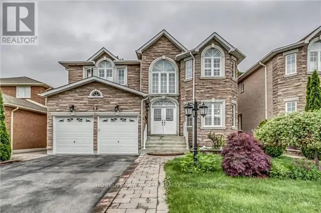 Detached at 6 MIRROW COURT E, Toronto