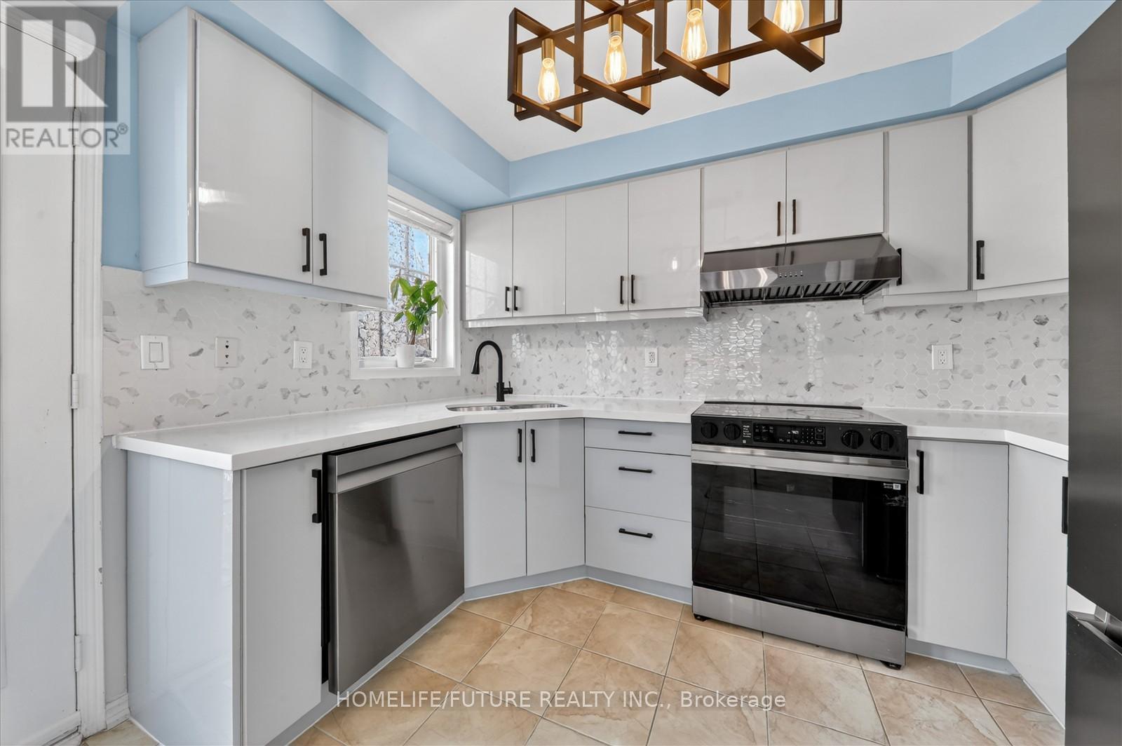 Semi-Detached/Link at 128 BARNHAM STREET, Ajax