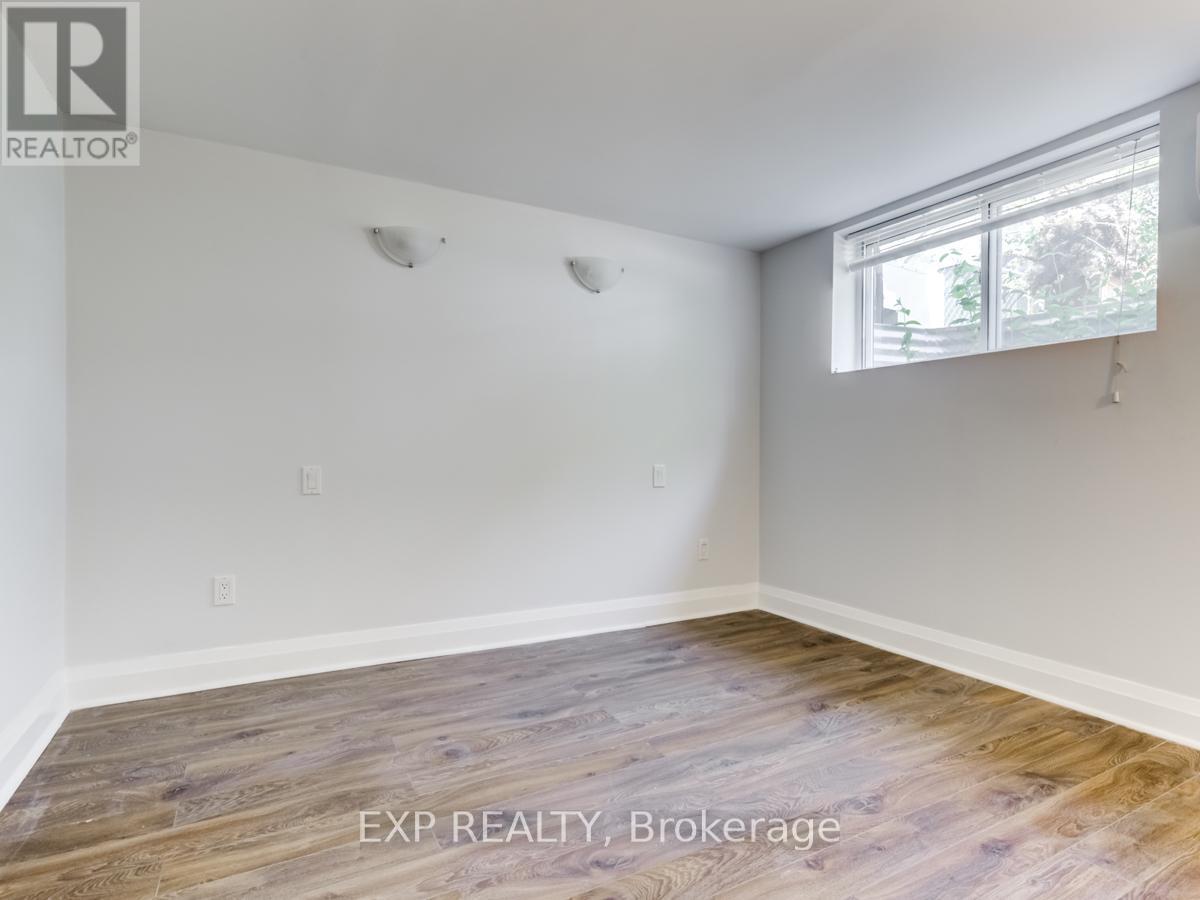 Detached at 2 - 11 FAIRSIDE AVENUE, Toronto