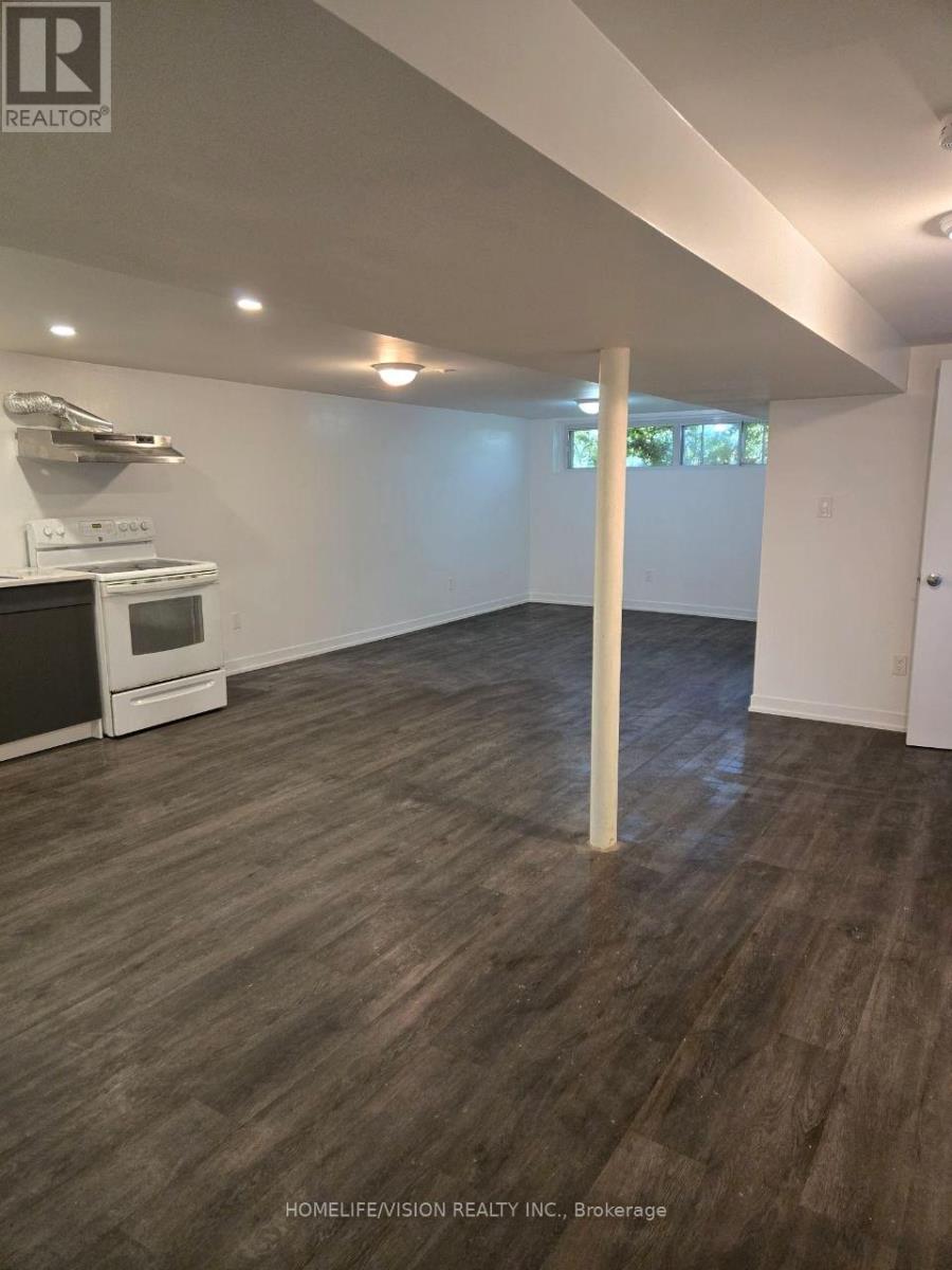 Detached at BSMT - 61 LEWISTON ROAD, Toronto (Dorset Park)