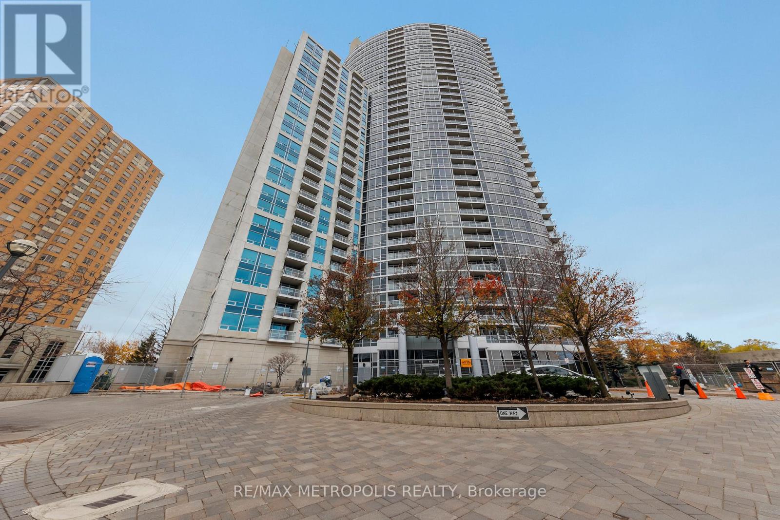 Apartment at 607 - 83 BOROUGH DRIVE, Toronto (Bendale)