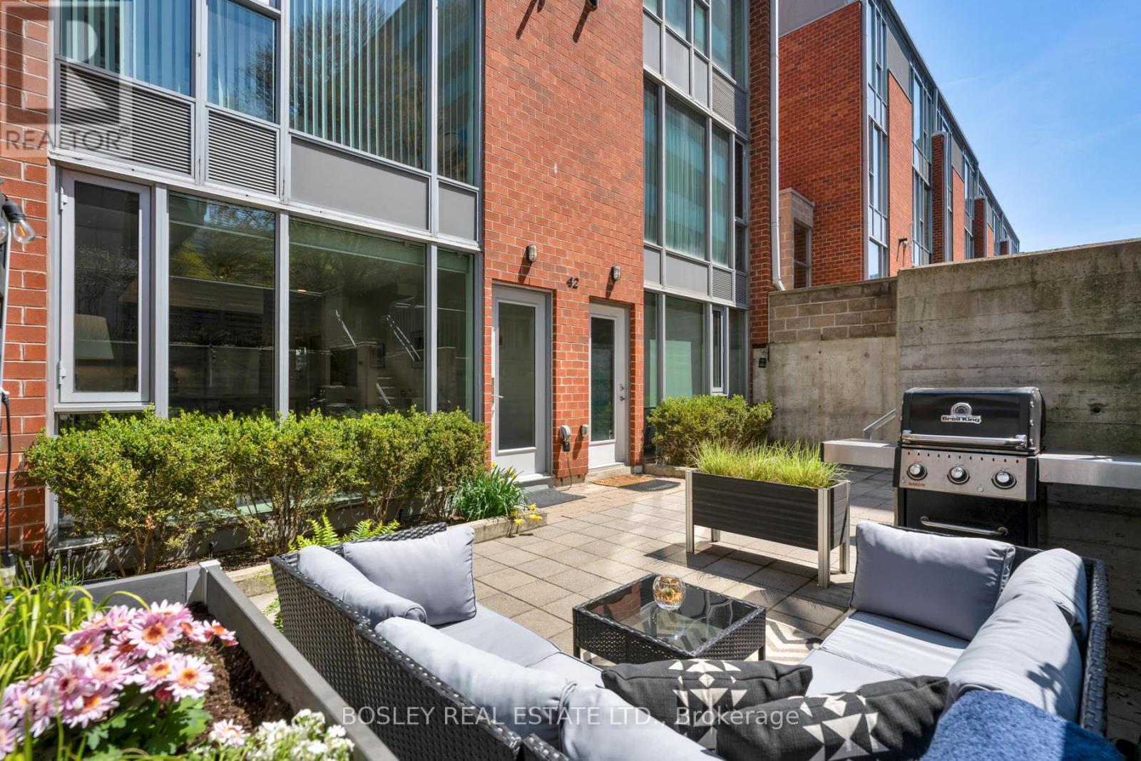 Townhouse at 2 - 42 BOSTON AVENUE, Toronto (South Riverdale)