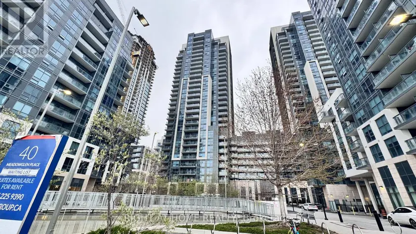 Apartment at 824 - 20 MEADOWGLEN PLACE, Toronto (Woburn)