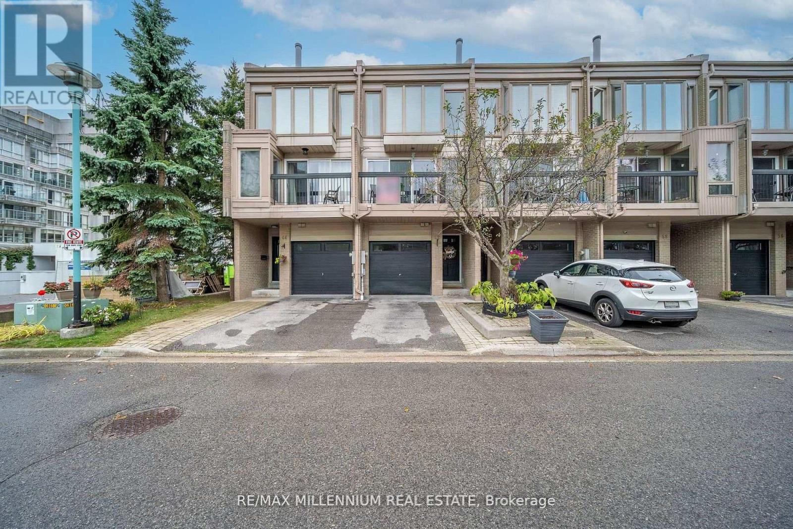 Townhouse at 62 CUMBERLAND LANE, Ajax (South West)