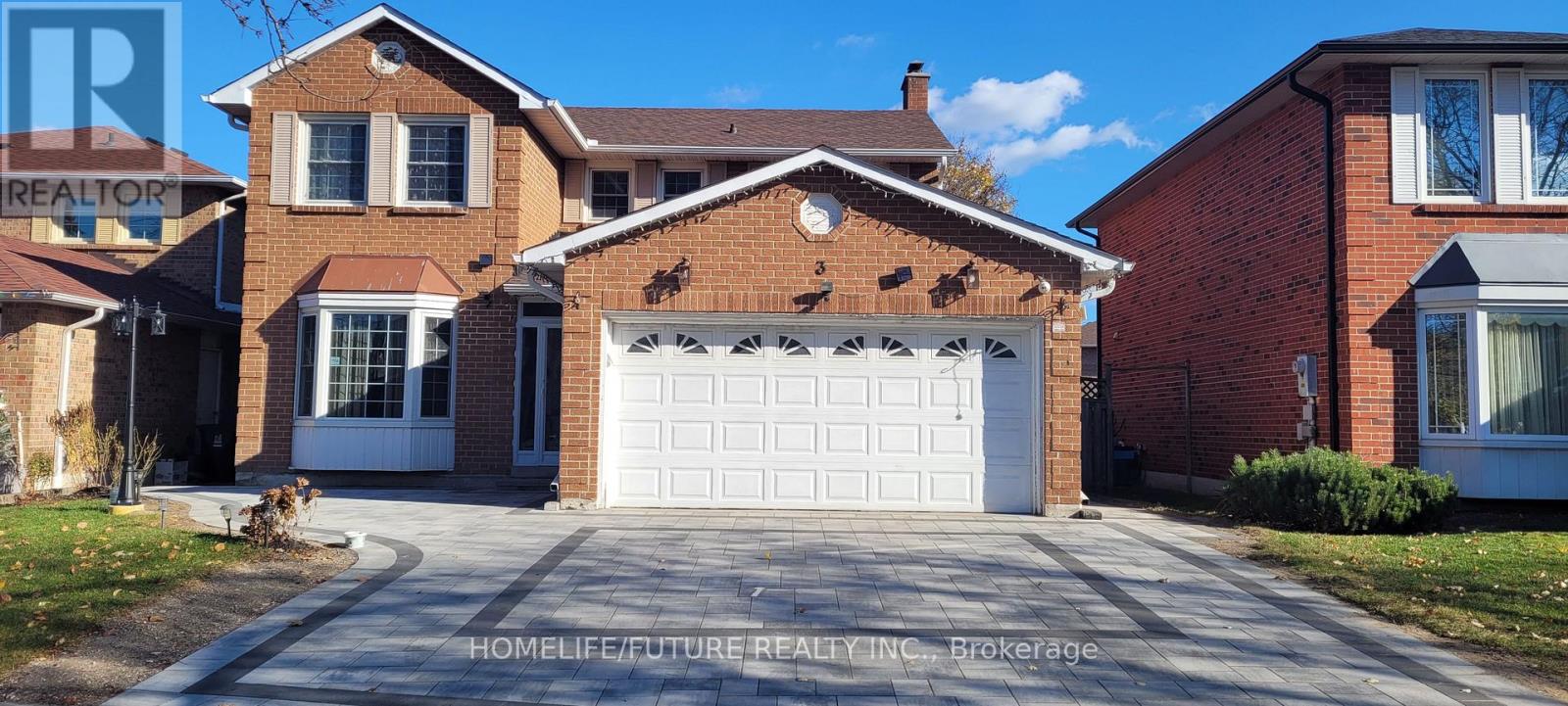 Detached at BSMT - 3 PARADE SQUARE, Toronto (Highland Creek)