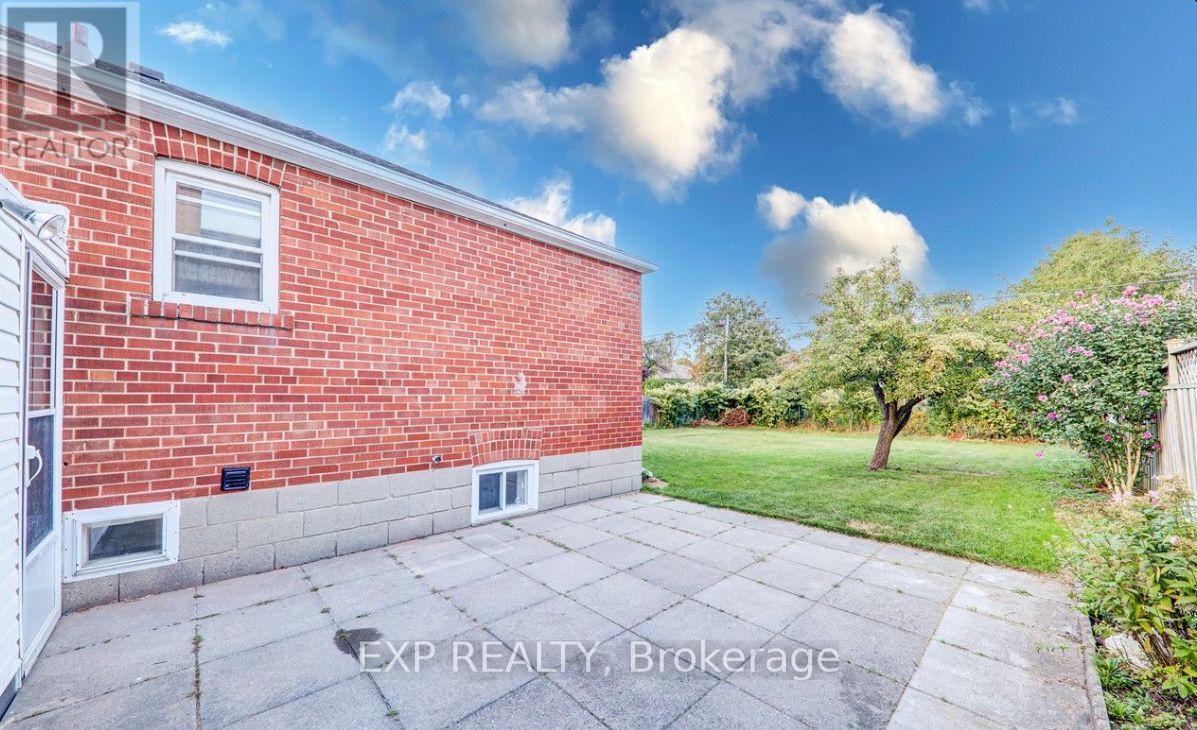 Detached at BSMT - 45 BLAISDALE ROAD, Toronto