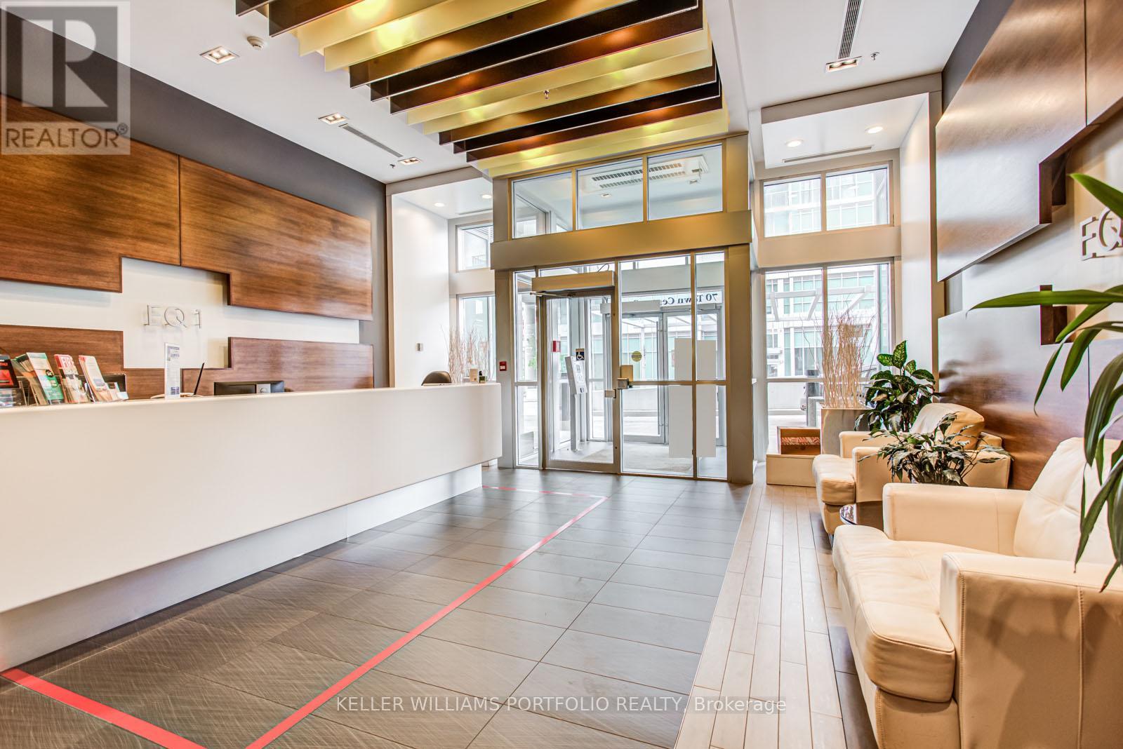 Apartment at 806 - 70 TOWN CENTRE COURT, Toronto (Bendale)