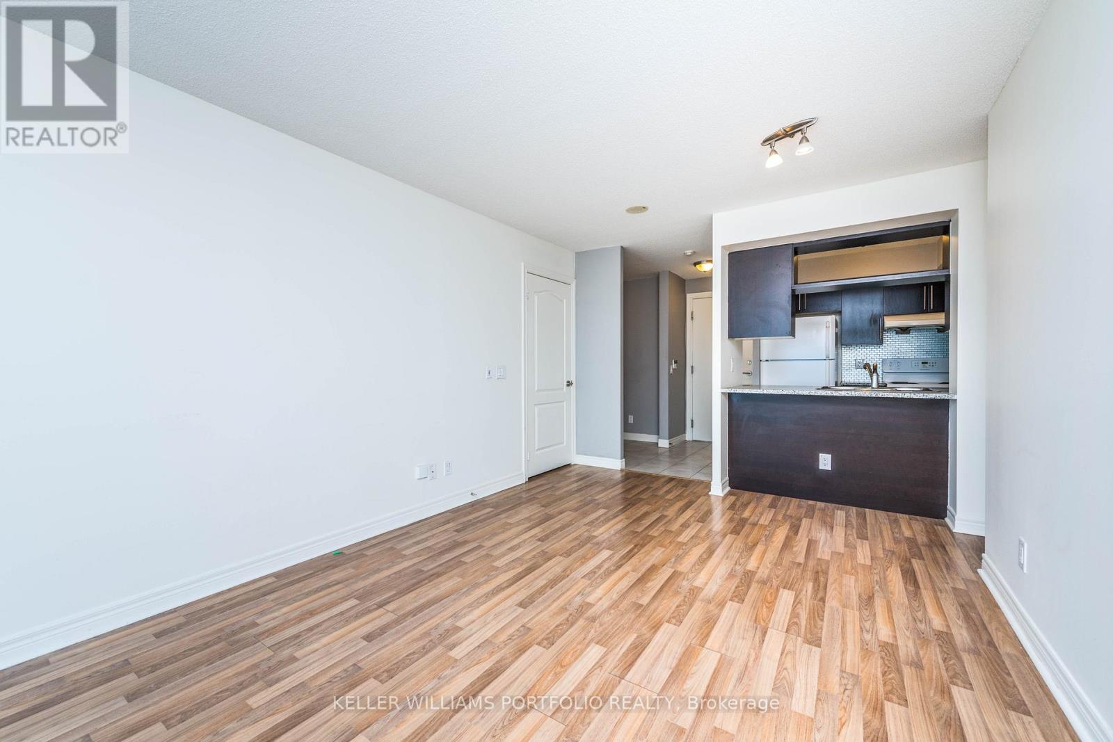Apartment at 806 - 70 TOWN CENTRE COURT, Toronto