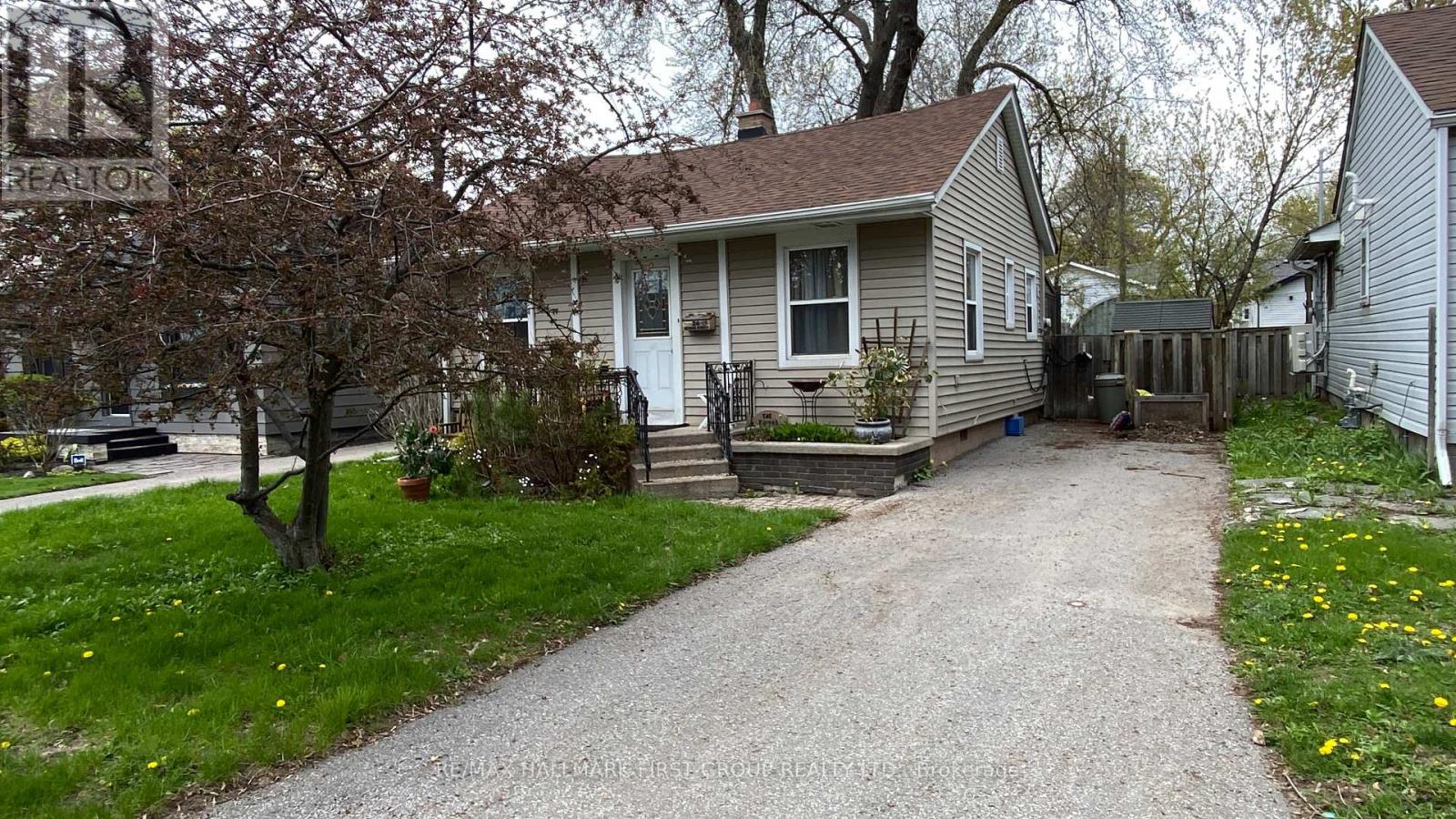 Detached at 24 GEORGE STREET, Ajax (Central)