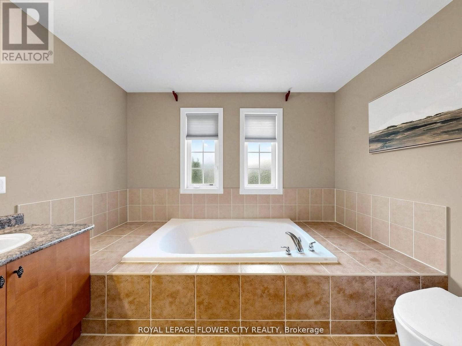 Detached at 2 DON MORRIS COURT, Clarington