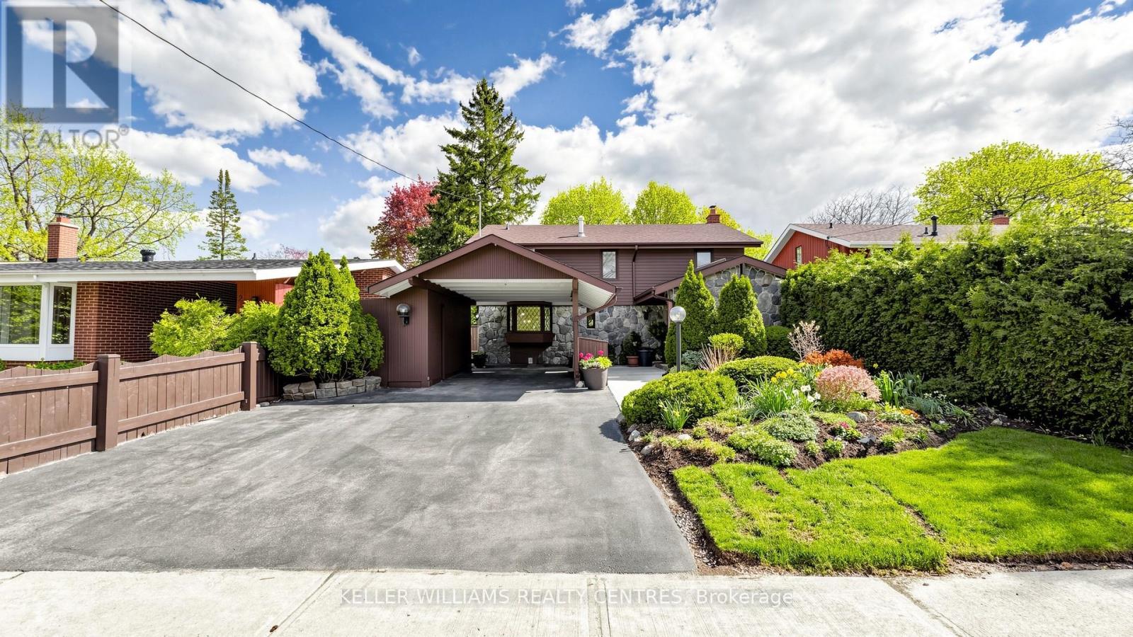 Detached at 19 LESTERWOOD CRESCENT, Toronto (Bendale)