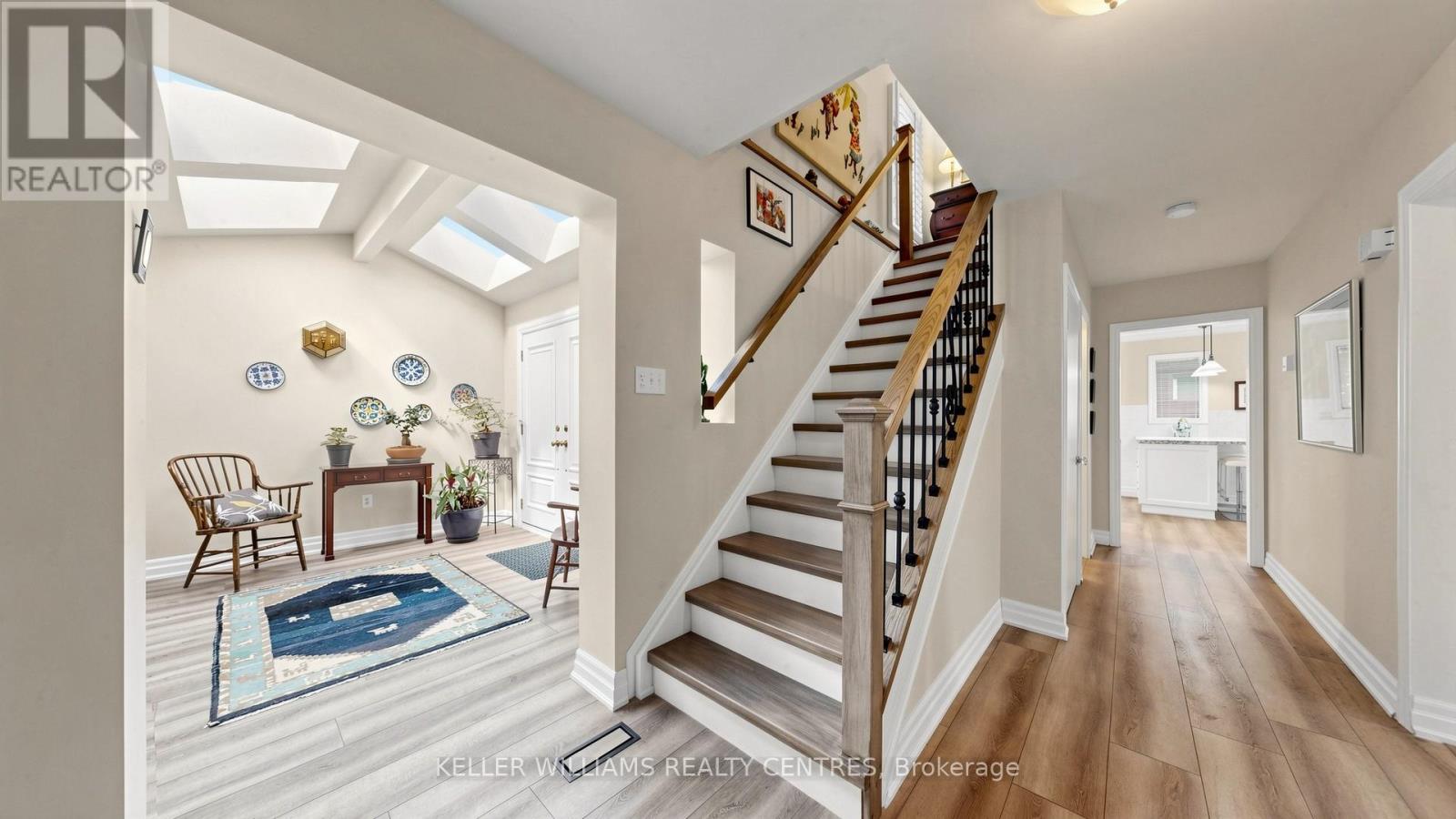 Detached at 19 LESTERWOOD CRESCENT, Toronto