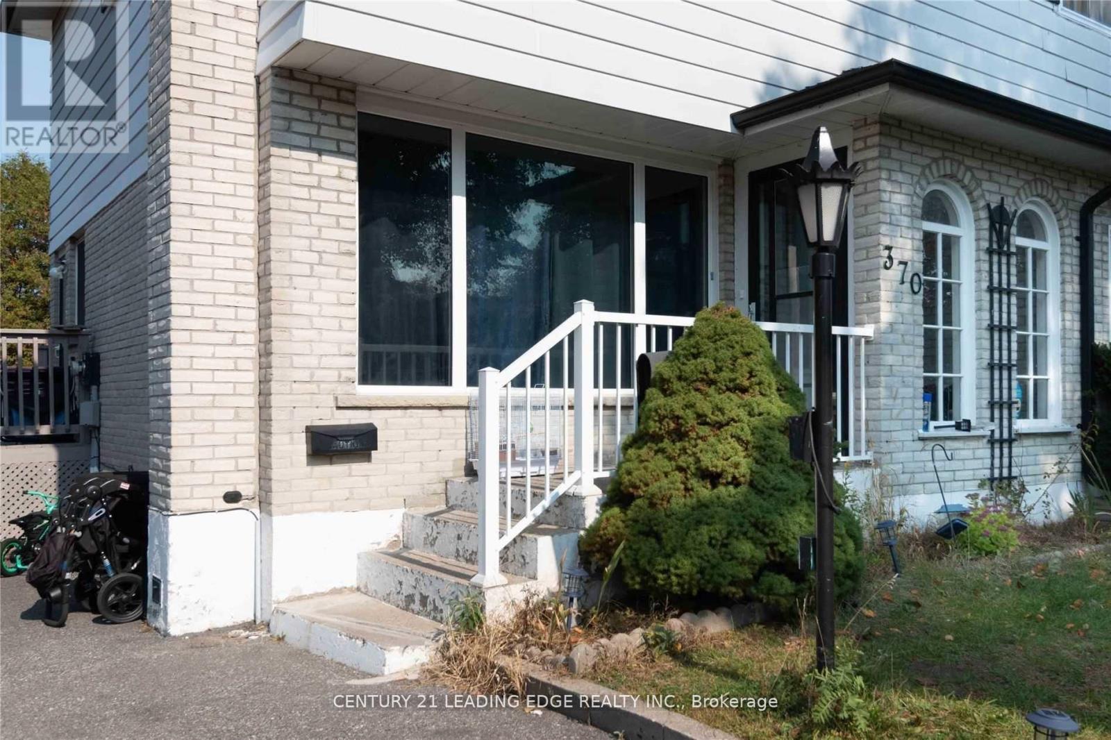 Semi-Detached/Link at 370 DURHAM COURT, Oshawa (Vanier)