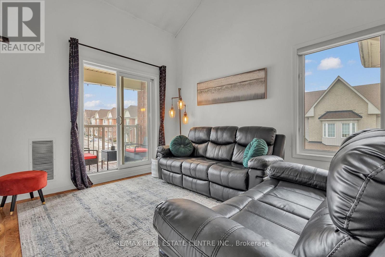 Apartment at 3 - 51 PETRA WAY, Whitby