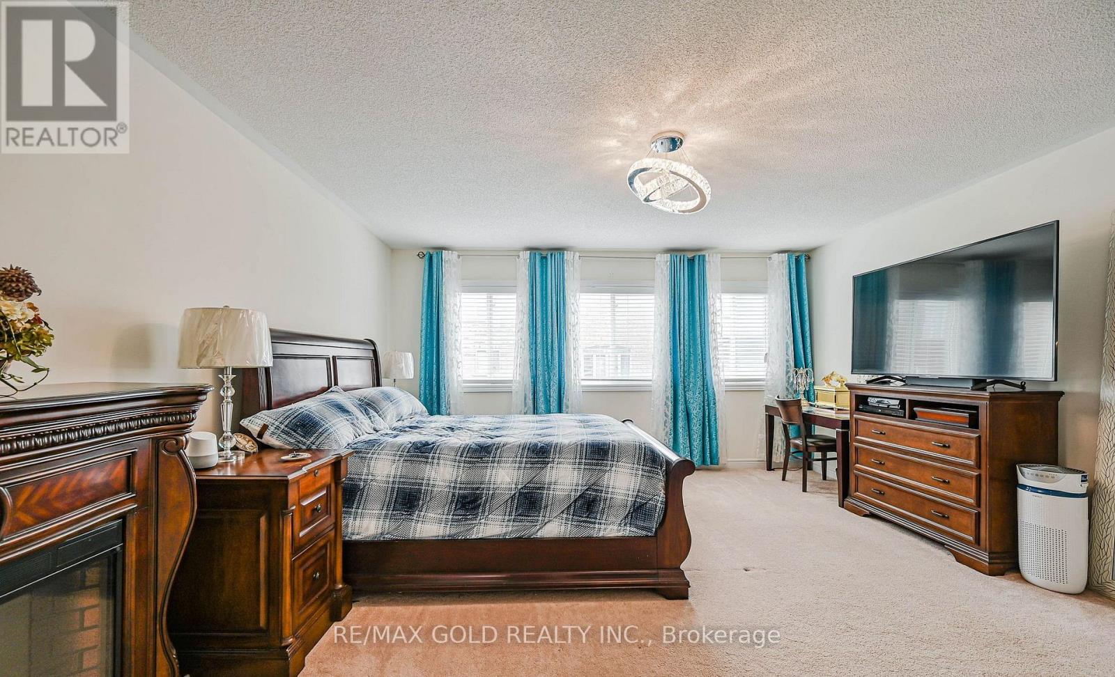 Detached at 7 BELLOTTI CRESCENT, Ajax
