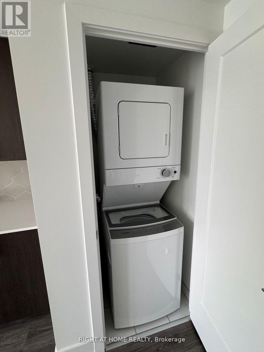 Apartment at 1015 - 2545 SIMCOE STREET N, Oshawa