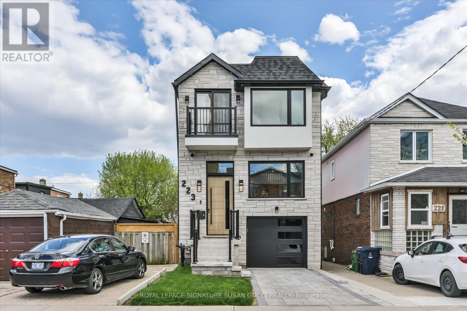 Detached at 223 QUEENSDALE AVENUE, Toronto (Danforth Village-East York)