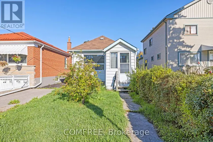 Detached at 18 GLASGOW AVENUE, Toronto