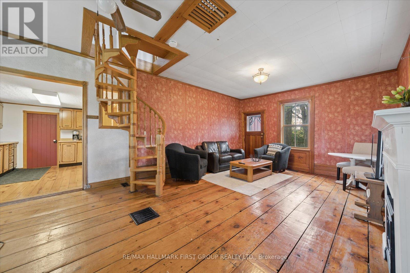 Detached at 130 MYRTLE ROAD E, Whitby