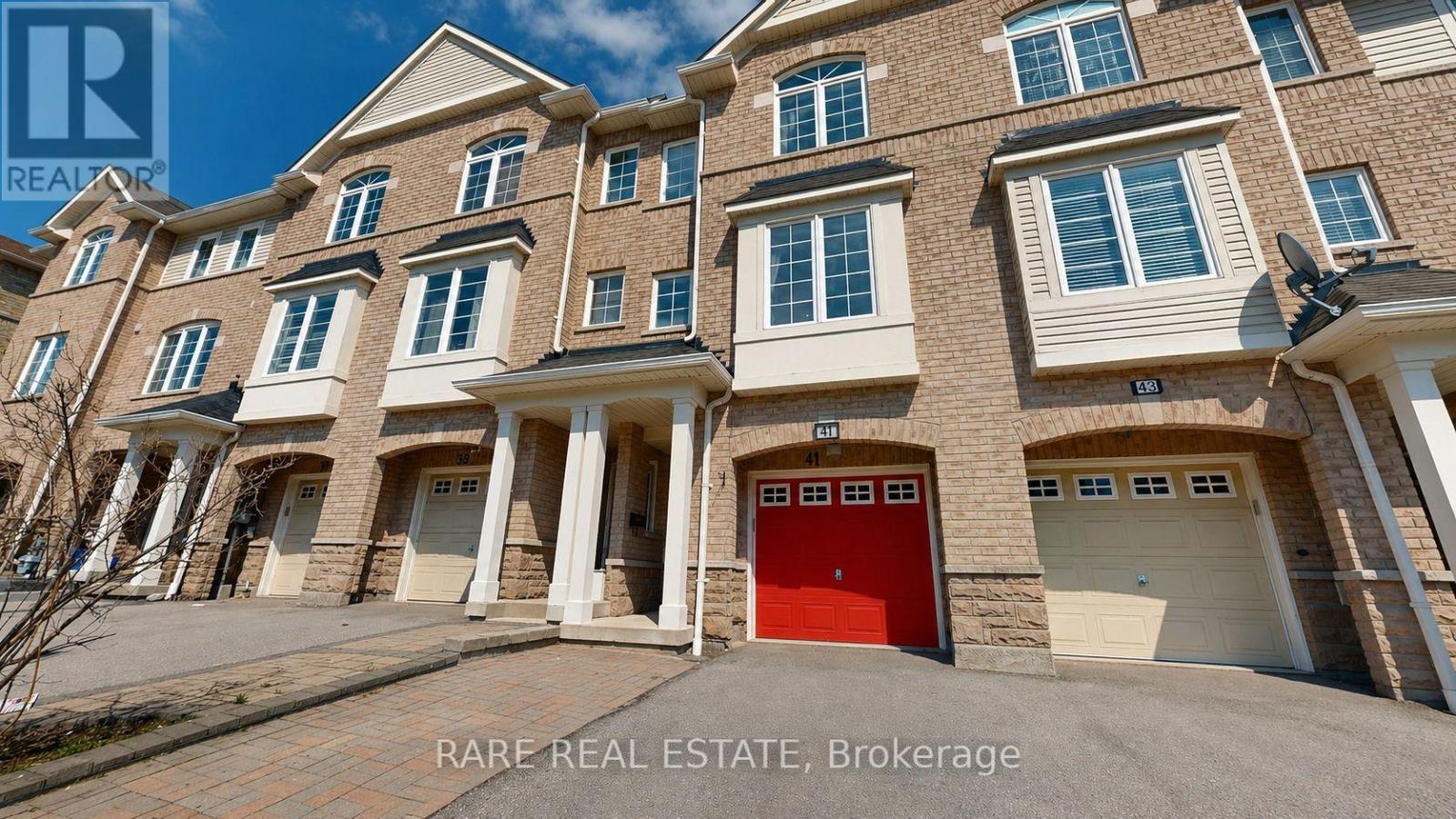 Townhouse at 41 CULLCASTLE STREET, Ajax (South West)