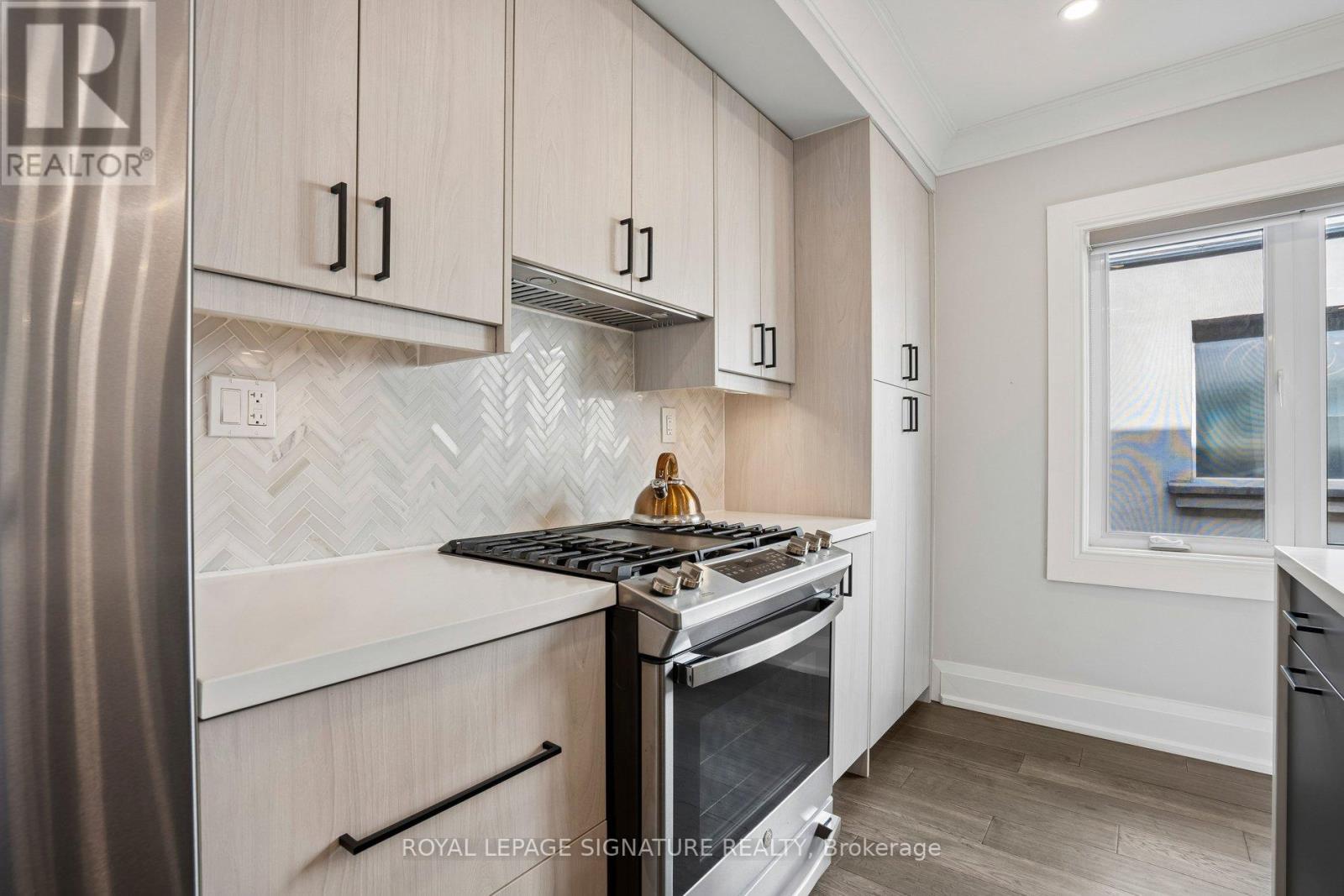 Detached at 972 COSBURN AVENUE, Toronto
